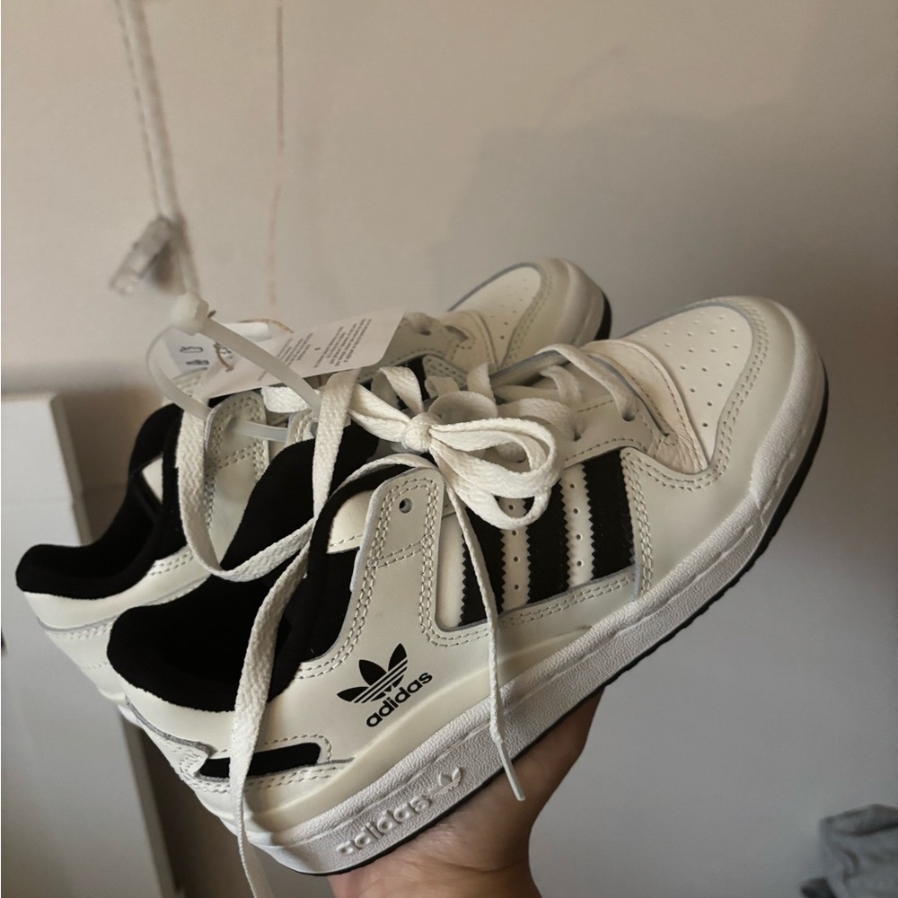 Adidas forum lows kids shoe